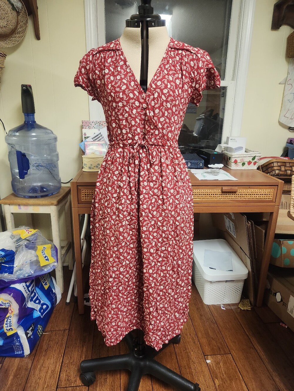 Simple Dawn Red Floral